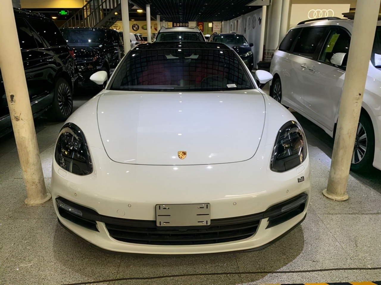 {賭馬}(2021款保时捷卡宴谍照)